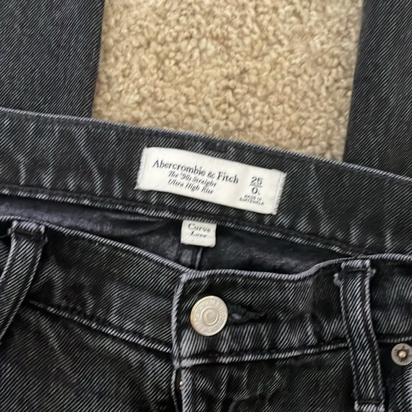 Abercrombie 90’s high rise straight Leg jeans, curve love - Picture 2 of 4